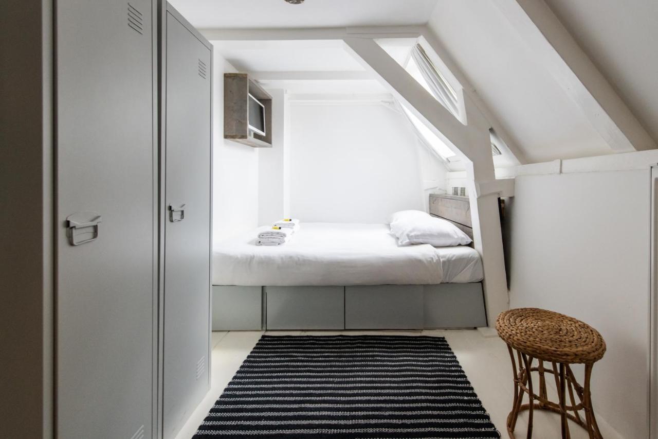 Two Bedroom Apartment In Historic Canalhouse From 1618 - City Centre Amsterdam Buitenkant foto