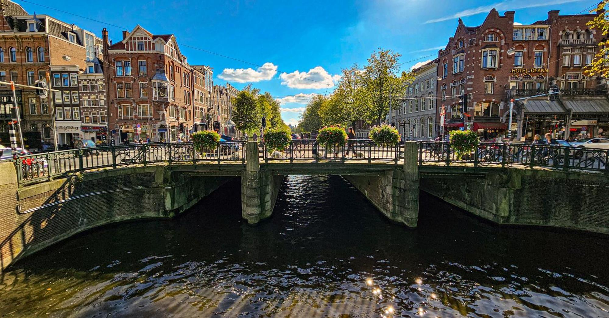Two Bedroom Apartment In Historic Canalhouse From 1618 - City Centre Amsterdam Buitenkant foto
