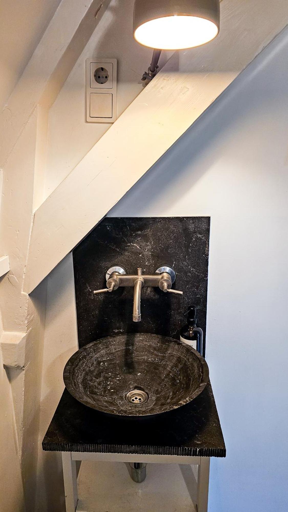 Two Bedroom Apartment In Historic Canalhouse From 1618 - City Centre Amsterdam Buitenkant foto