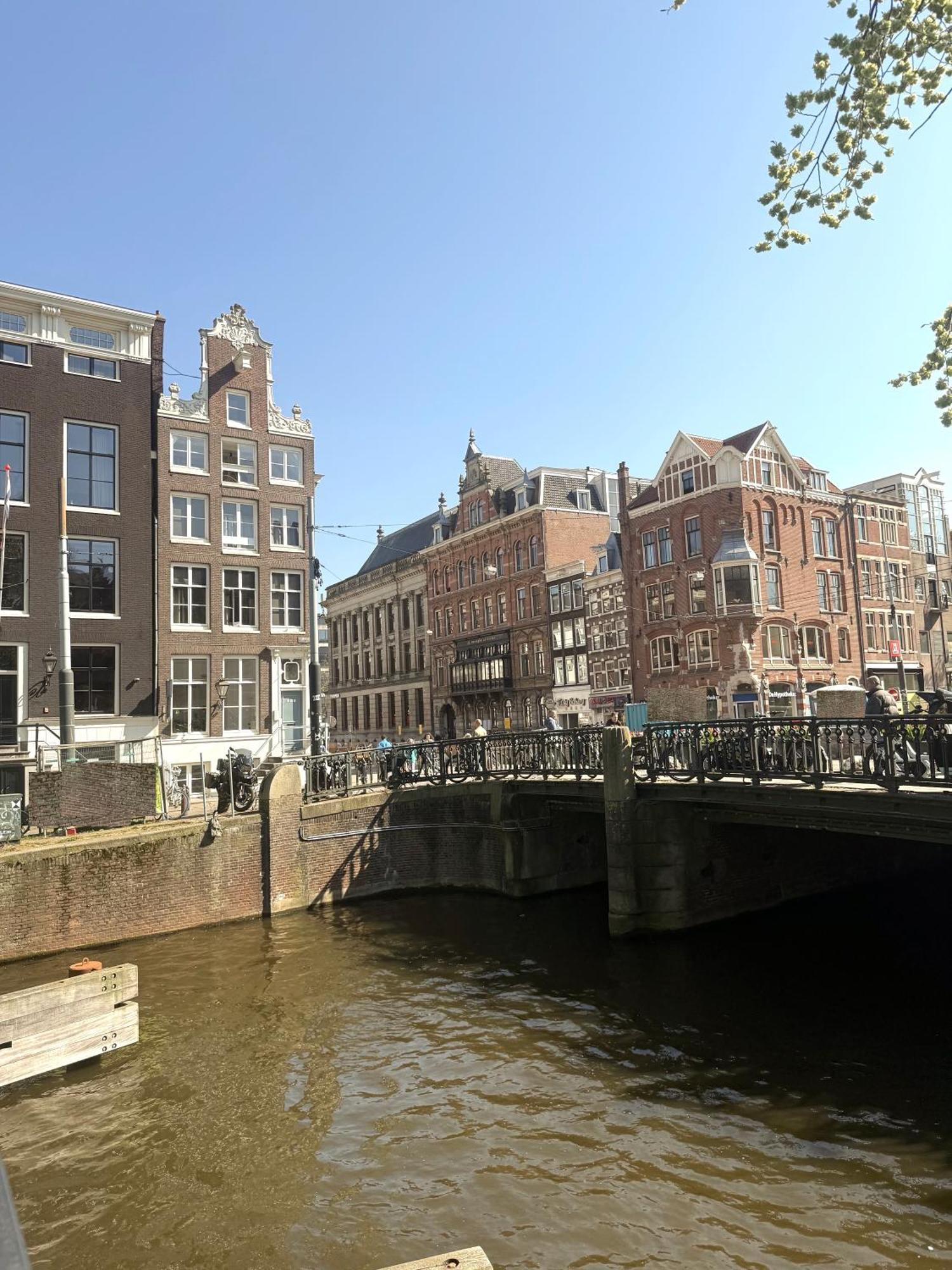 Two Bedroom Apartment In Historic Canalhouse From 1618 - City Centre Amsterdam Buitenkant foto